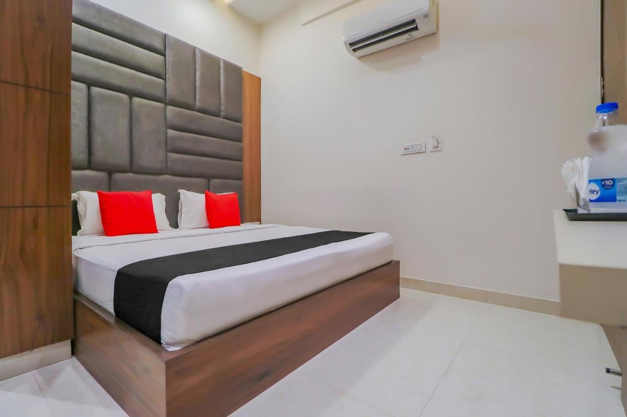 Capital O Western Galaxy Amritsar Exterior photo