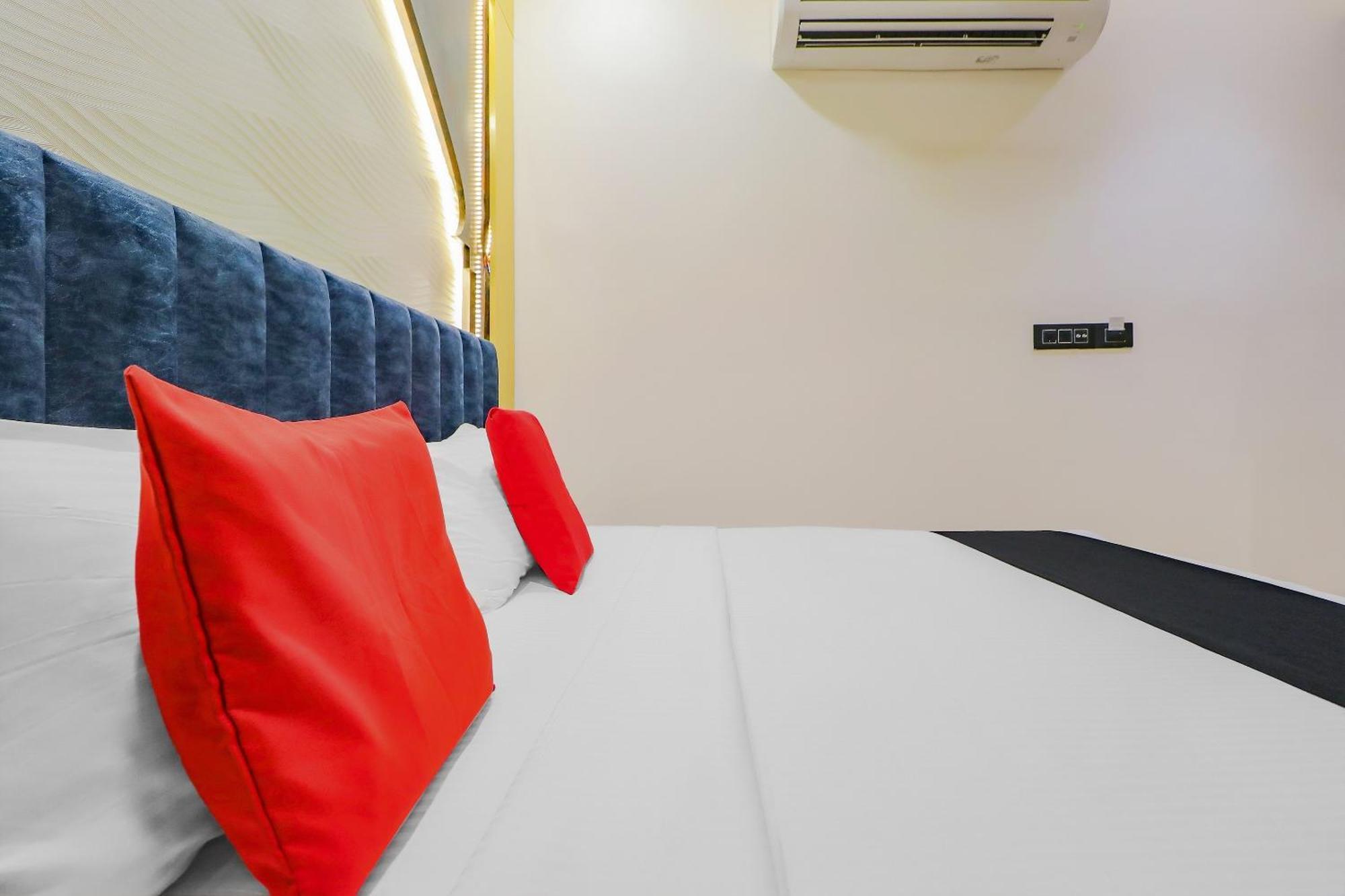 Capital O Western Galaxy Amritsar Exterior photo